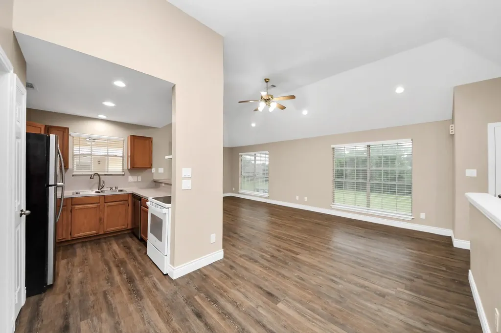 1163 Lovett Street Tomball TX 77375