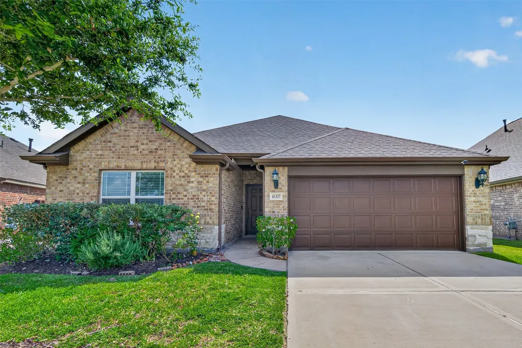 16307 Rockdale Landing Drive Hockley TX 77447