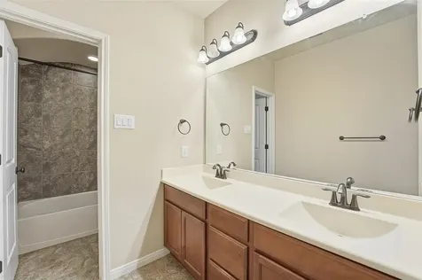 18115 Oliveria Way Houston TX 77044