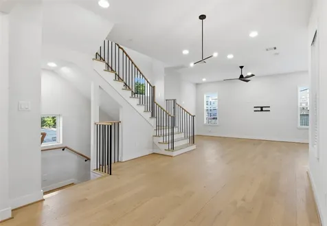 2204 Lou Ellen Lane Houston TX 77018