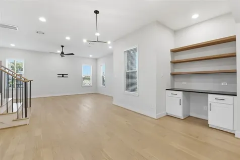 2204 Lou Ellen Lane Houston TX 77018