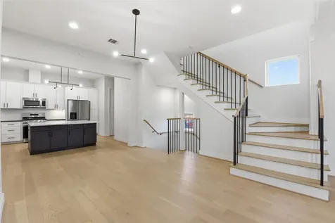 2204 Lou Ellen Lane Houston TX 77018