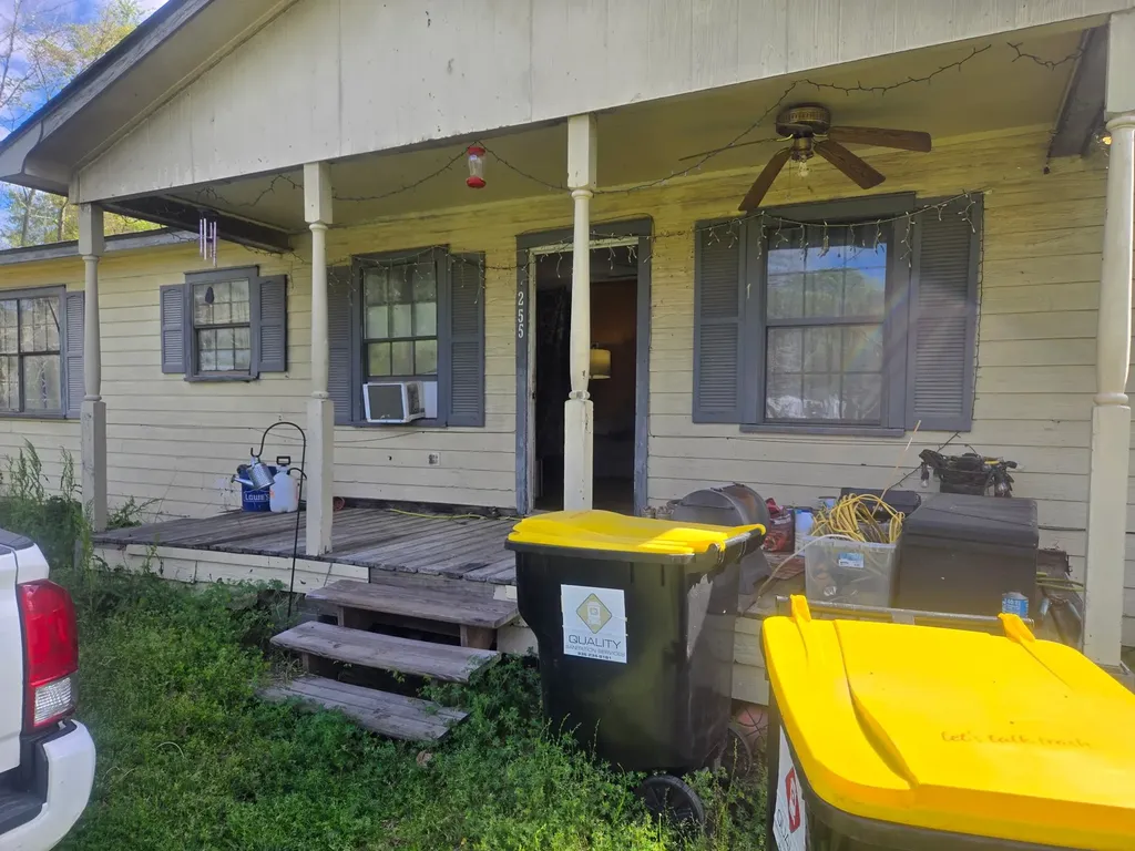 255 Ivey Road Lufkin TX 75904