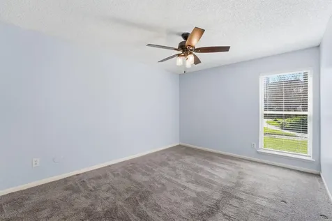 3919 Fairmont Parkway 227 Pasadena TX 77504
