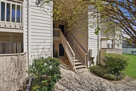 3919 Fairmont Parkway 227 Pasadena TX 77504