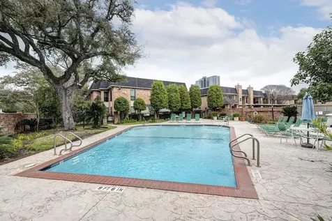 1601 S Shepherd Drive 224 Houston TX 77019