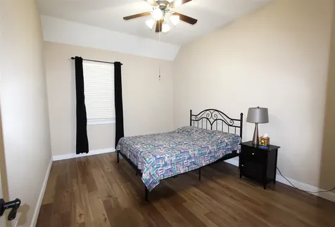 2209 Rocky Shores Lane Pearland TX 77089