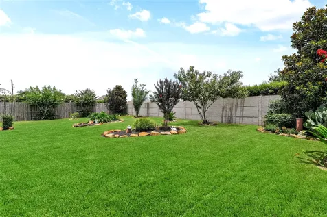 2209 Rocky Shores Lane Pearland TX 77089
