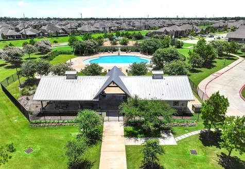 2209 Rocky Shores Lane Pearland TX 77089