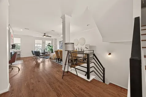 1317 Oneil Street Houston TX 77019
