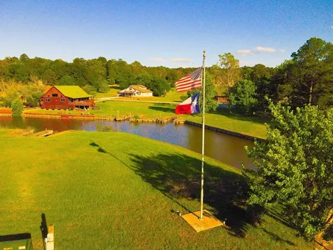 155 Wildwood Lake Drive N Huntsville TX 77340
