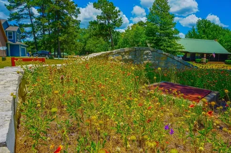 155 Wildwood Lake Drive N Huntsville TX 77340