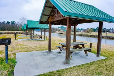 155 Wildwood Lake Drive N Huntsville TX 77340