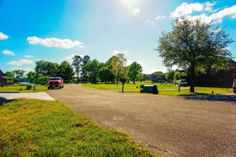155 Wildwood Lake Drive N Huntsville TX 77340