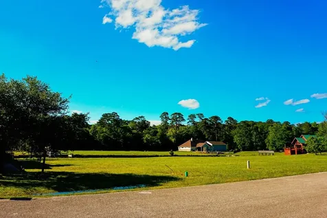 155 Wildwood Lake Drive N Huntsville TX 77340