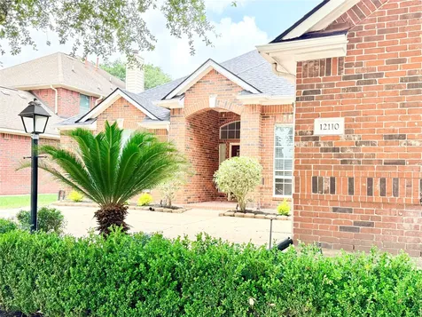 12110 Shadowpoint Drive Houston TX 77082
