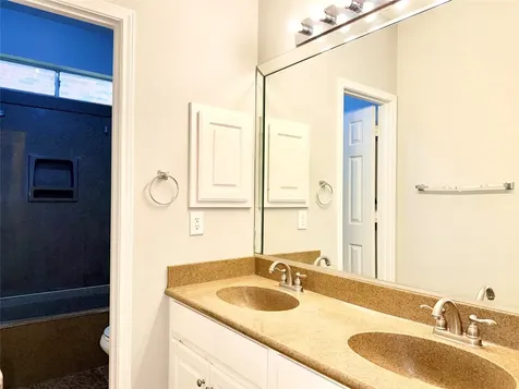 12110 Shadowpoint Drive Houston TX 77082