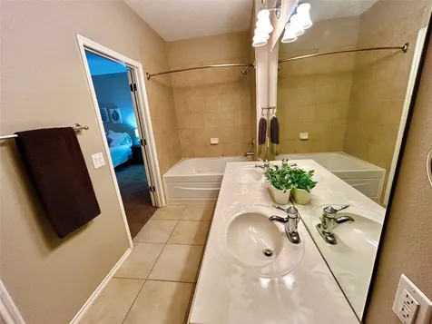 13600 Breton Ridge Street 24a Houston TX 77070