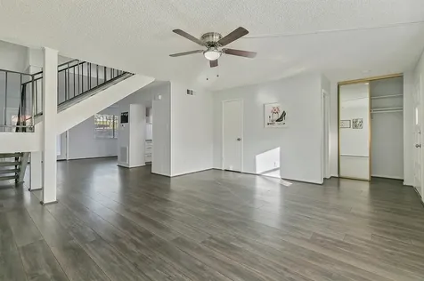2324 Shadowdale Drive 294 Houston TX 77043