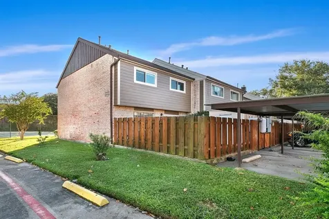 2324 Shadowdale Drive 294 Houston TX 77043