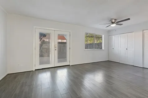 2324 Shadowdale Drive 294 Houston TX 77043