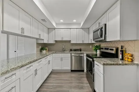 2324 Shadowdale Drive 294 Houston TX 77043