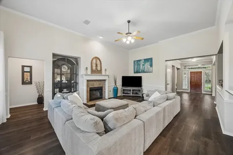 213 Falcon Lake Circle Friendswood TX 77546