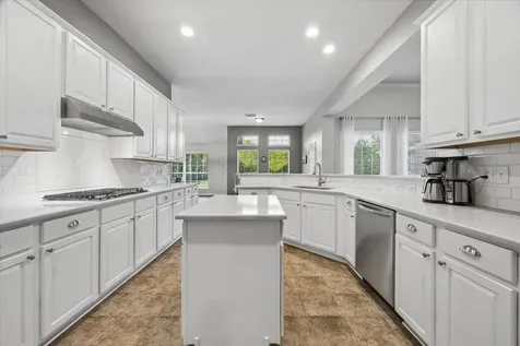 213 Falcon Lake Circle Friendswood TX 77546