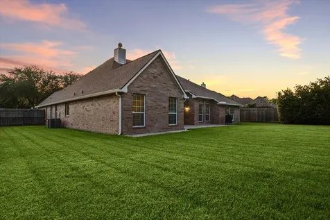 213 Falcon Lake Circle Friendswood TX 77546