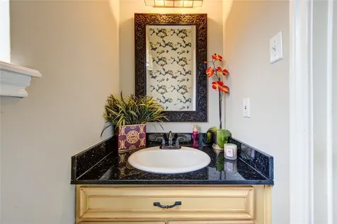 1022 Goldfinch Avenue Sugar Land TX 77478