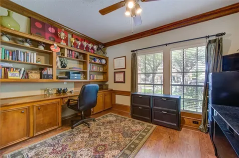 1022 Goldfinch Avenue Sugar Land TX 77478
