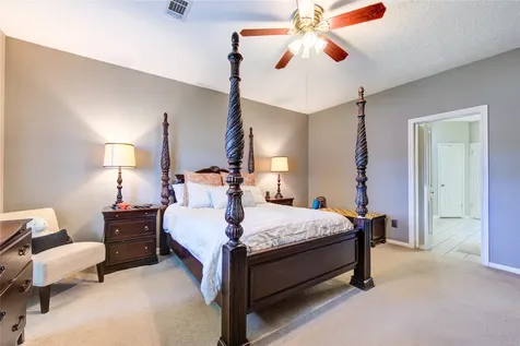 1022 Goldfinch Avenue Sugar Land TX 77478