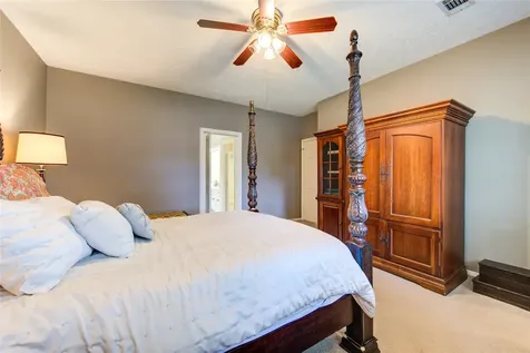 1022 Goldfinch Avenue Sugar Land TX 77478