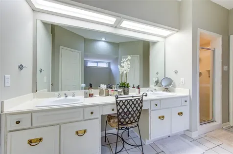 1022 Goldfinch Avenue Sugar Land TX 77478