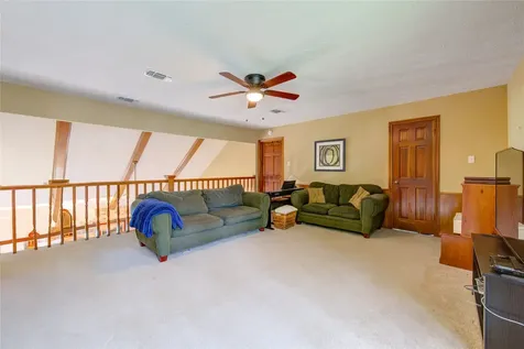 1022 Goldfinch Avenue Sugar Land TX 77478