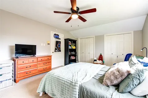 1022 Goldfinch Avenue Sugar Land TX 77478