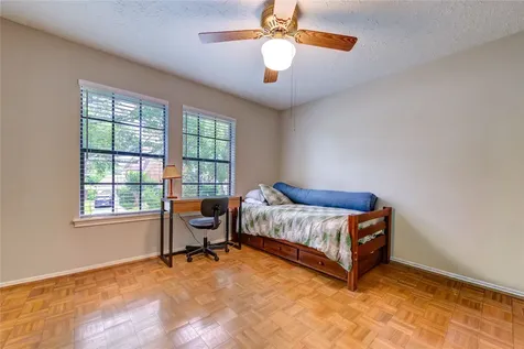 1022 Goldfinch Avenue Sugar Land TX 77478