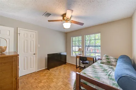 1022 Goldfinch Avenue Sugar Land TX 77478