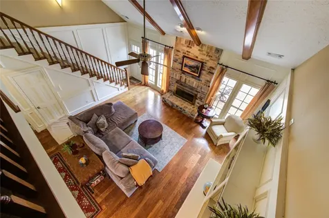 1022 Goldfinch Avenue Sugar Land TX 77478