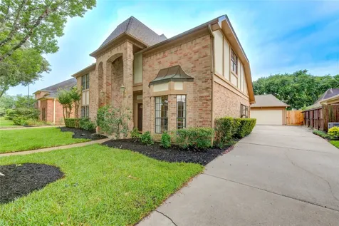 1022 Goldfinch Avenue Sugar Land TX 77478