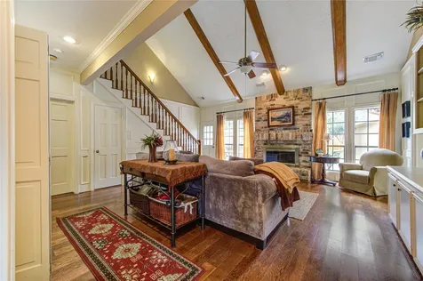 1022 Goldfinch Avenue Sugar Land TX 77478