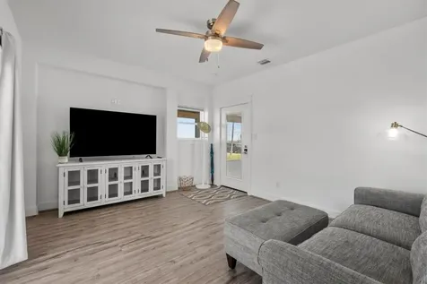 118 22nd Street San Leon TX 77539