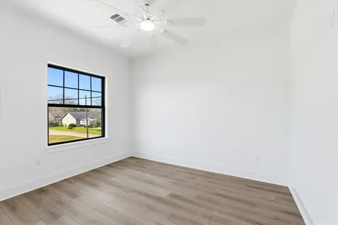 230 S Y Street La Porte TX 77571