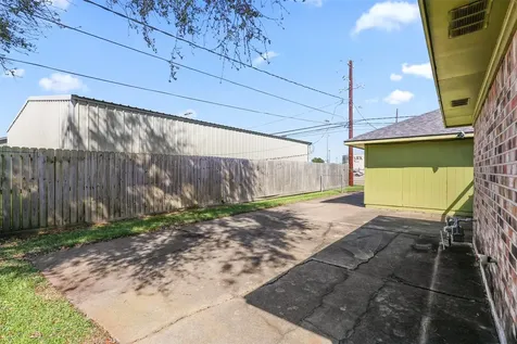 3002 Village Lane Deer Park TX 77536