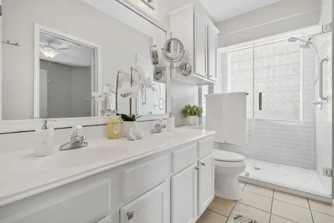 6607 Lake Woodlands Drive 633 The Woodlands TX 77382
