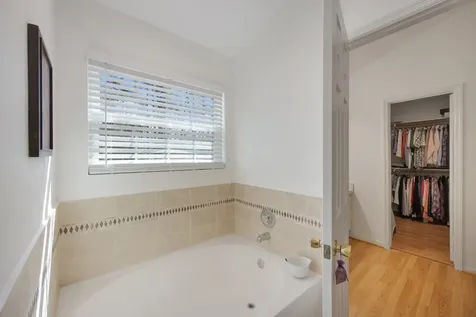 30 Eagle Rock Place The Woodlands TX 77381