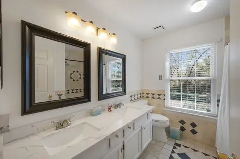30 Eagle Rock Place The Woodlands TX 77381