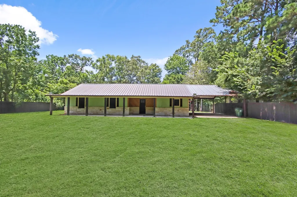 432 County Road 4284 Dayton TX 77535