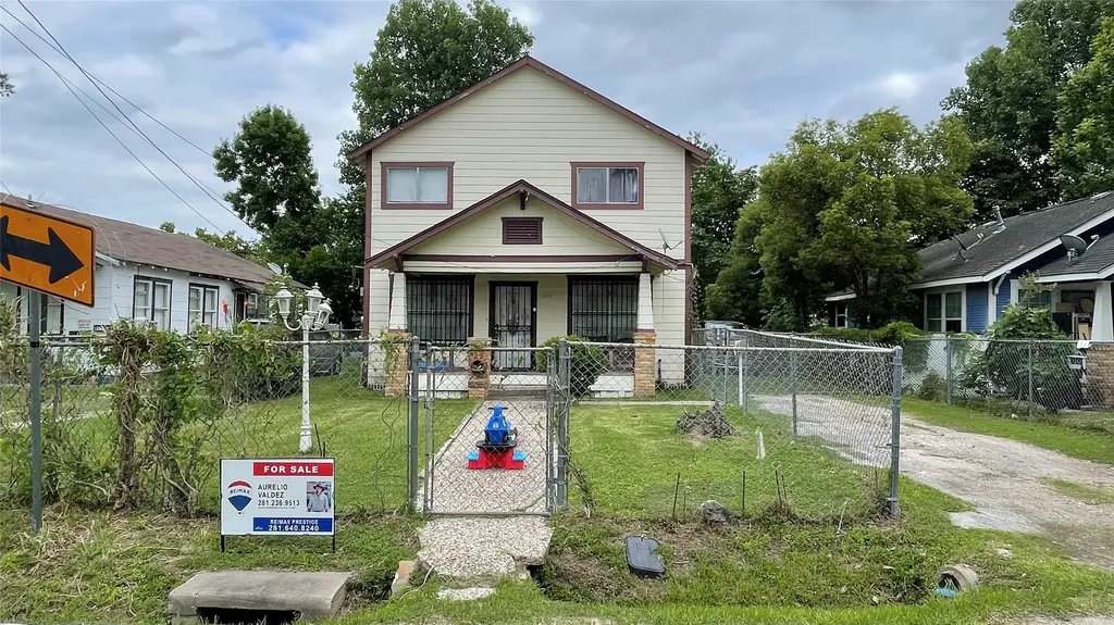 4010 Beggs Street Houston TX 77009