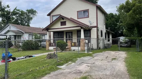 4010 Beggs Street Houston TX 77009